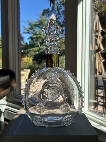 Empty remy martin louis xiii - martin,
